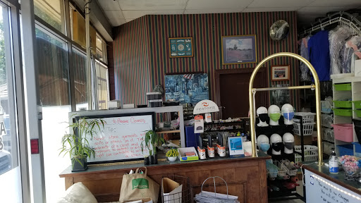 Dry Cleaner «ProCare Cleaners & Alterations at Barbur», reviews and photos, 7463 SW Barbur Blvd, Portland, OR 97219, USA