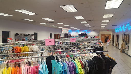 Thrift Store «The Salvation Army Family Store & Donation Center», reviews and photos, 2208 Washington Ave, Houston, TX 77007, USA