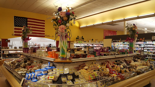 Shopping Mall «Shops At Ledgebrook», reviews and photos, 200 New Hartford Rd, Winsted, CT 06098, USA