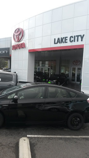 Toyota Dealer «Toyota of Lake City», reviews and photos, 13355 Lake City Way NE, Seattle, WA 98125, USA