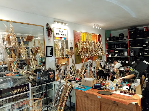 Magasin d'instruments de musique Sax Machine Paris