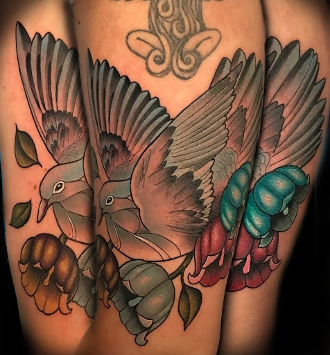 Tattoo Shop «Faces in the Dark Tattoo», reviews and photos, 121 Hall Professional Center, Kyle, TX 78640, USA