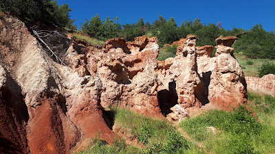 Sentier des cheminées de fées à Boudes