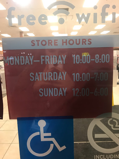 Shoe Store «Famous Footwear», reviews and photos, 3711 32nd Ave S, Grand Forks, ND 58201, USA