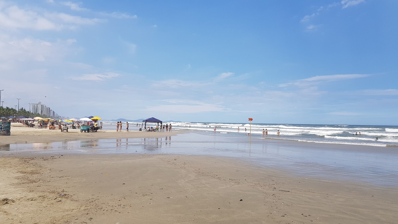 Foto de Playa Solemar con arena brillante superficie