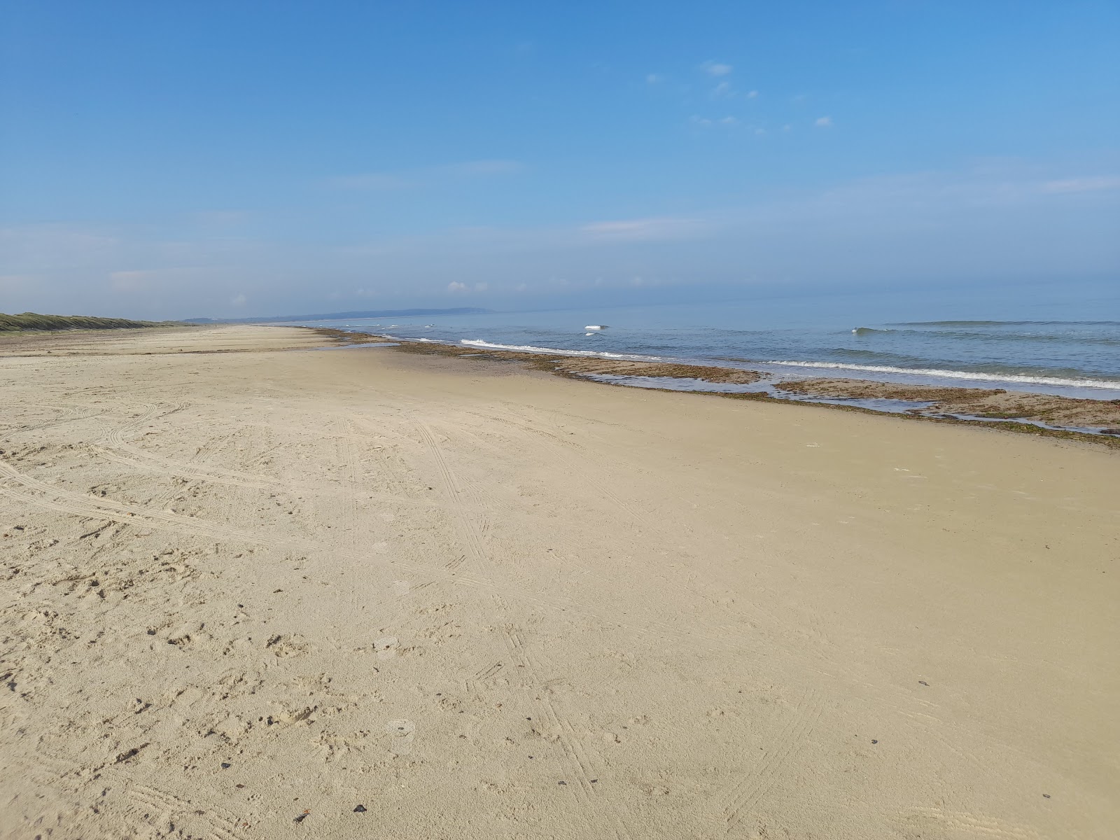 Ejstrup Beach的照片 带有宽敞的海岸