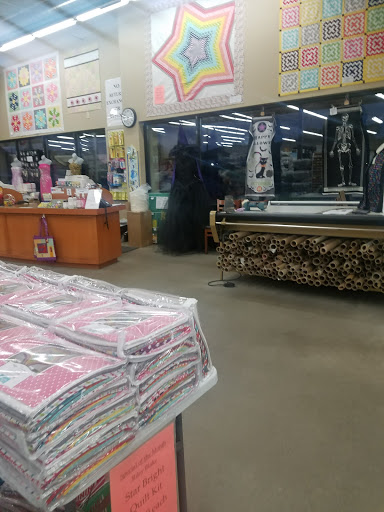 SR Harris Fabric, 3715 E Hwy 13, Burnsville, MN 55337, USA, 