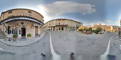 Café hôtel des Voyageurs à Montbrun-les-Bains