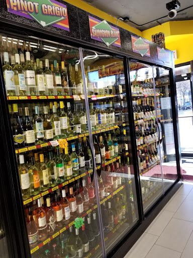 Liquor Store «Gold Crown Liquors Store», reviews and photos, 3425 N Clark St, Chicago, IL 60657, USA