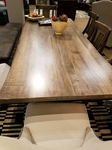 Furniture Store «Bassett Home Furnishings», reviews and photos, 7575 Dublin Blvd, Dublin, CA 94568, USA