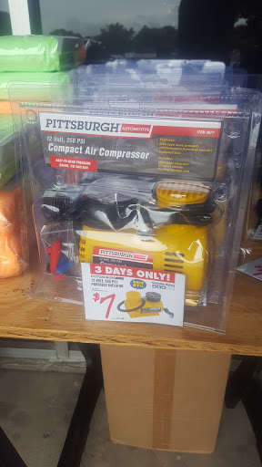 Hardware Store «Harbor Freight Tools», reviews and photos, 1704 E Belt Line Rd, Richardson, TX 75081, USA