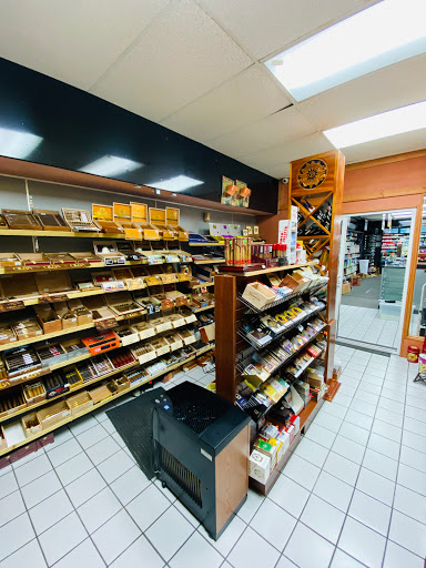 Tobacco Shop «Tobacco Palace & Vape Shop Gainesville», reviews and photos, 235 Pearl Nix Pkwy #2, Gainesville, GA 30501, USA