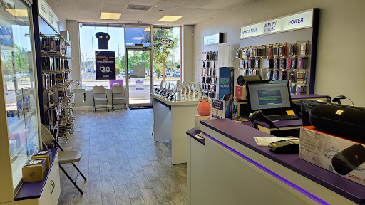 Cell Phone Store «MetroPCS Authorized Dealer», reviews and photos, 2812 S Bay St, Eustis, FL 32726, USA