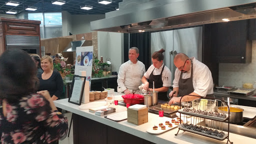 Appliance Store «Monark Premium Appliance Co.», reviews and photos, 15500 N Greenway Hayden Loop #103, Scottsdale, AZ 85260, USA