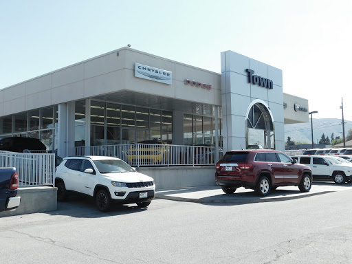 Car Dealer «Town Chrysler Jeep Dodge Ram», reviews and photos, 1001 N Miller St, Wenatchee, WA 98801, USA