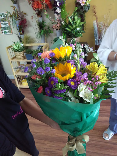 Florist «Buds & Bows Floral Design», reviews and photos, 1365 Cypress Ave, Melbourne, FL 32935, USA