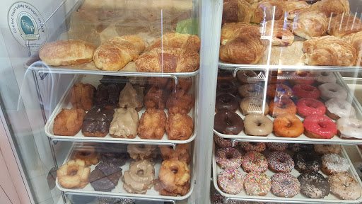 Donut Shop «Donut Star», reviews and photos, 1222 Magnolia Ave # 102, Corona, CA 92881, USA