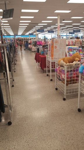 Clothing Store «Ross Dress for Less», reviews and photos, 212 Towne Center Dr, Compton, CA 90220, USA