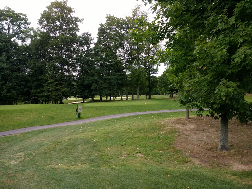 Golf Course «Whispering Woods Golf Club», reviews and photos, 7214 Grubb Rd, Erie, PA 16506, USA