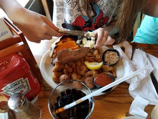 American Restaurant «Cracker Barrel Old Country Store», reviews and photos, 40 Frontage Rd, Lafayette, IN 47905, USA