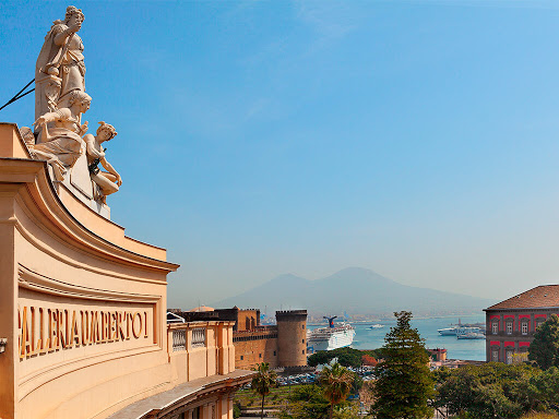 Art rooms in Naples
