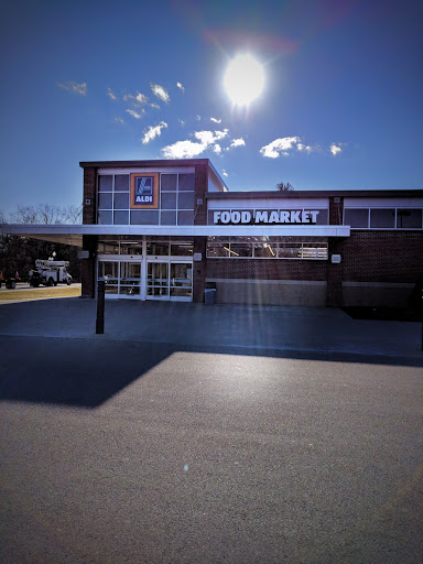 Supermarket «ALDI», reviews and photos, 11 Dowling Village Boulevard, North Smithfield, RI 02896, USA