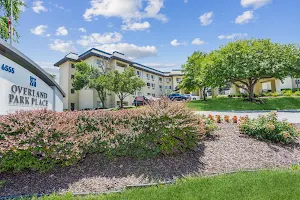 Overland Park Place image