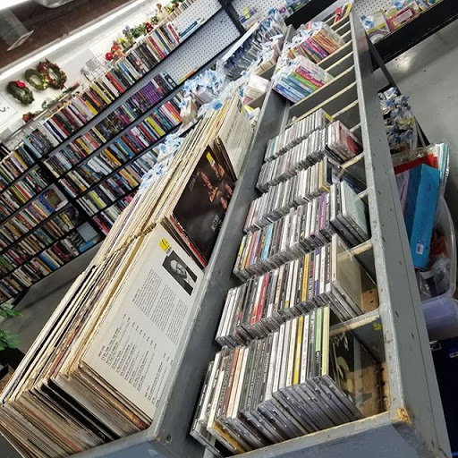 Thrift Store «Community Thrift Store», reviews and photos, 3440 Grand Ave, Gurnee, IL 60031, USA