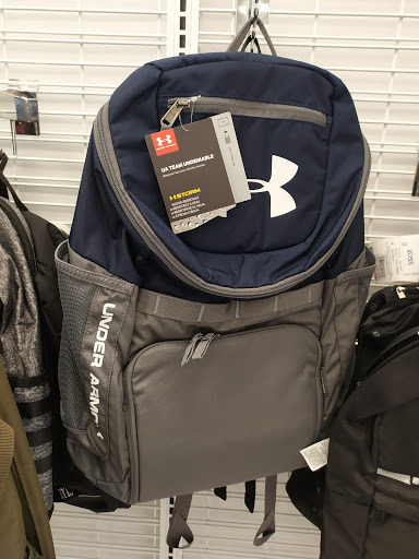 Clothing Store «Ross Dress for Less», reviews and photos, 1020 Veterans Pkwy, Clarksville, IN 47129, USA