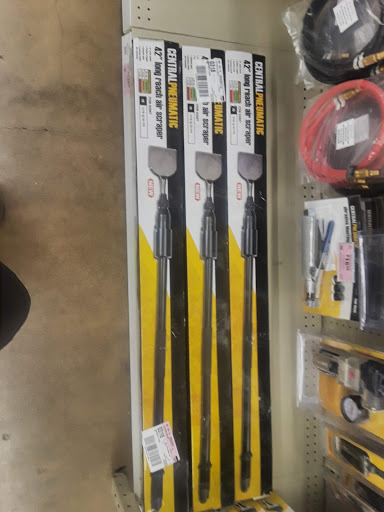 Hardware Store «Harbor Freight Tools», reviews and photos, 3050 N Josey Ln #106, Carrollton, TX 75007, USA