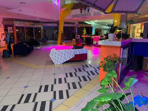 777 International Mall, 145 E Flagler St, Miami, FL 33131, USA, 