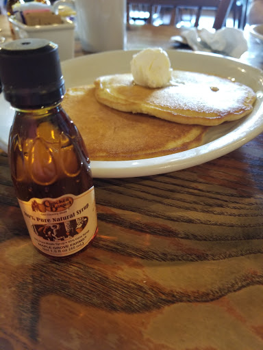 American Restaurant «Cracker Barrel Old Country Store», reviews and photos, 1240 NJ-73, Mt Laurel, NJ 08054, USA
