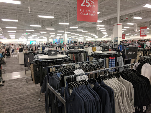 Department Store «Nordstrom Rack The Plaza at Jordan Creek», reviews and photos, 320 S Jordan Creek Pkwy, West Des Moines, IA 50266, USA