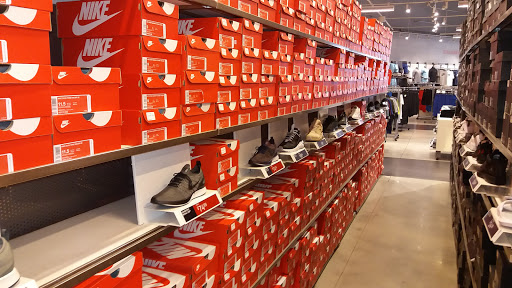 Clothing Store «Nike Factory Store», reviews and photos, 2210 Tanger Blvd #225, Gonzales, LA 70737, USA