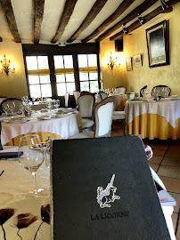 Atmosphère du Restaurant français La Licorne à Fontevraud-l'Abbaye - n°7