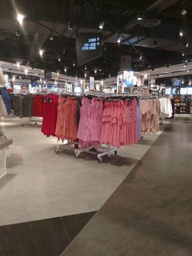 Clothing Store «Primark», reviews and photos, 160 N Gulph Rd, King of Prussia, PA 19406, USA