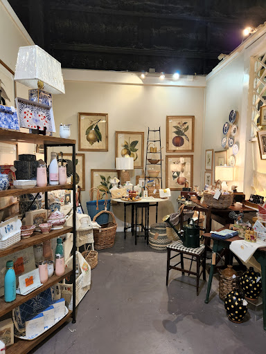 Antique Store «Madison Markets ~ Antiques & Interiors», reviews and photos, 144 Academy St, Madison, GA 30650, USA