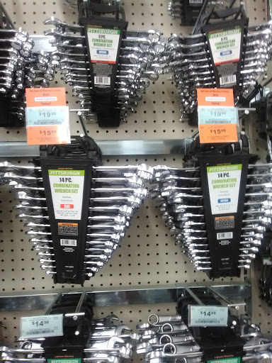 Hardware Store «Harbor Freight Tools», reviews and photos, 703 Dominion Square Shopping Center #100, Culpeper, VA 22701, USA