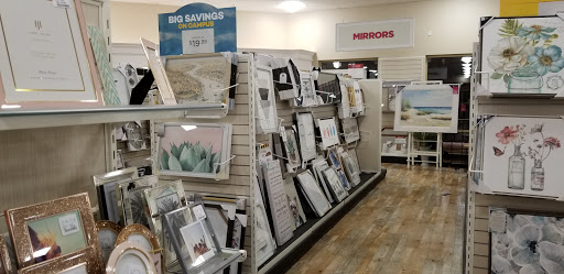 Home Goods Store «Home Goods», reviews and photos, 3 Main St, Edgewater, NJ 07020, USA