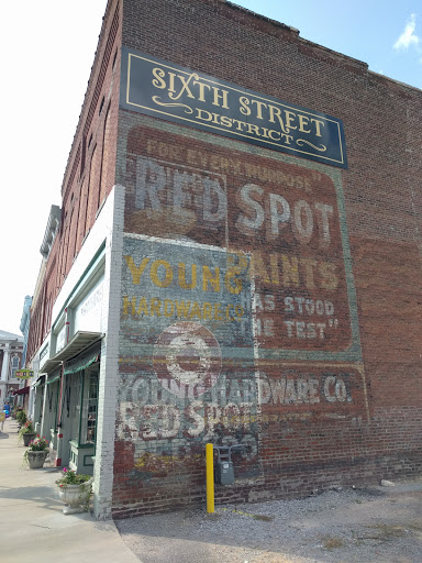 Young Hardware, 112 E 6th St, Hopkinsville, KY 42240, USA, 