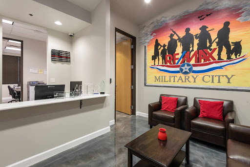 Real Estate Agency «RE/MAX Military City - Levi Rodgers Real Estate Group», reviews and photos, 3522 Paesanos Pkwy #302, San Antonio, TX 78231, USA