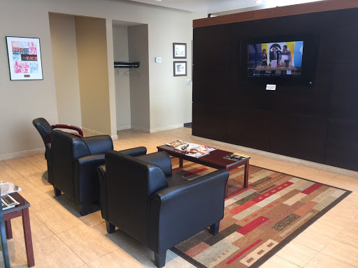 Tire Shop «Youngstedts Wayzata Tire & Auto Service», reviews and photos, 15320 Wayzata Blvd, Wayzata, MN 55391, USA