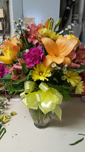 Florist «Westland Florist & Greenhouse», reviews and photos, 34235 Ford Rd, Westland, MI 48185, USA