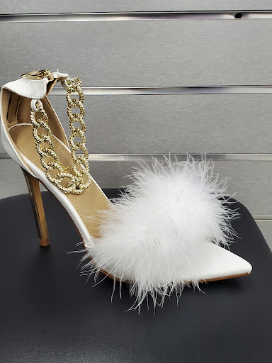 Shoe Store «SHOE! TIME 87», reviews and photos, 8533 S Cottage Grove Ave, Chicago, IL 60619, USA