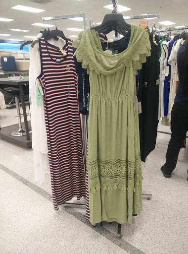 Clothing Store «Ross Dress for Less», reviews and photos, 1700 Lake Woodlands Dr, The Woodlands, TX 77380, USA