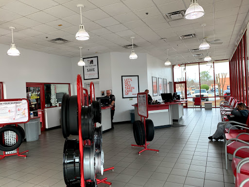 Tire Shop «Discount Tire Store - Duluth, GA», reviews and photos, 3105 Steve Reynolds Blvd, Duluth, GA 30096, USA
