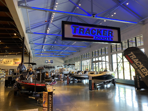 Sporting Goods Store «Bass Pro Shops», reviews and photos, 5160 Cherry Ave, San Jose, CA 95118, USA