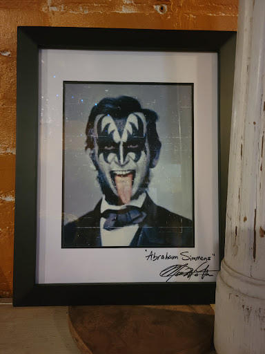 Coffee Shop «The Creme Coffee House», reviews and photos, 109 E 2nd St, Owensboro, KY 42303, USA