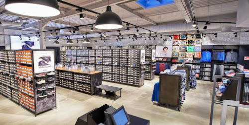 Magasin de chaussures Converse Pont-Sainte-Marie