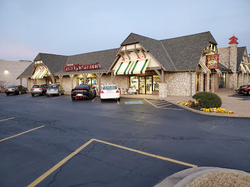 Whole Foods Market, 1401 E 41st St, Tulsa, OK 74105, USA, 